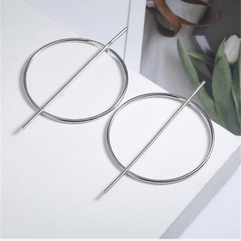 Chic Geo Round Hollow Cut out Bar Gold Earrings